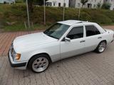 Mercedes-Benz Mercedes W124 300 D Mopf1. 5gang . H-Zulas... - Mercedes-Benz 300 mit Diesel-Antrieb: W124