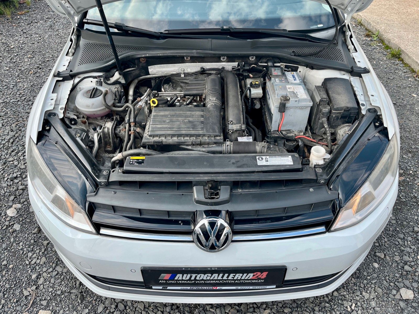 Fahrzeugabbildung Volkswagen Golf VII 1.4 TSI Comfort Navi *ZAHNRIEMEN NEU*