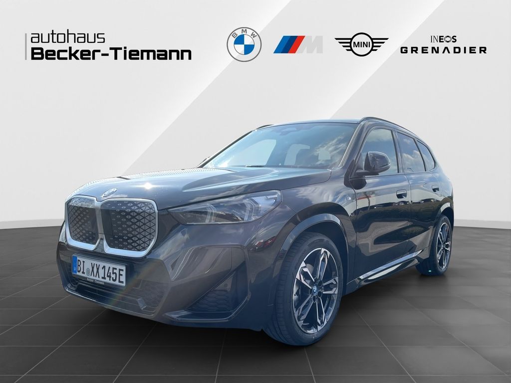 BMW iX1