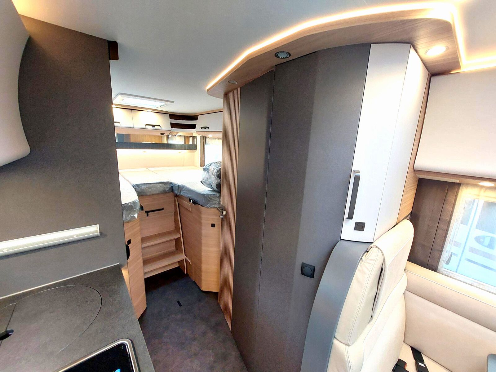 Fahrzeugabbildung Malibu I 430 KB LE comfort FIAT AUTOMATIK TV MARKISE