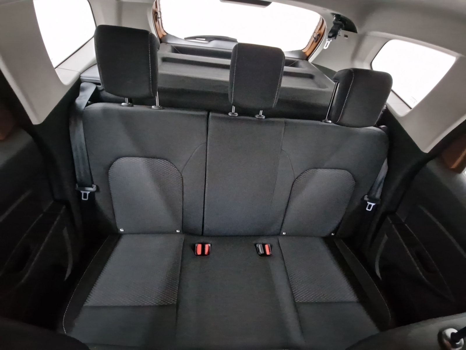 DACIA Duster 1.0 TCe 100 LPG Comfort 2WD – Bild 13