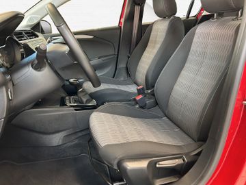 Fotografie des Opel Corsa F Edition Sitz-/Lenkradhzg Allwetterreifen