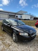 Volvo V50 Kombi 2.0 D Kinetic - Volvo V50 Kinetic mit Diesel-Antrieb