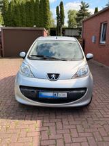 Peugeot 107 TÜV bis 10/2026 GERNE PREISVORSCHLAG - silberne Peugeot 107