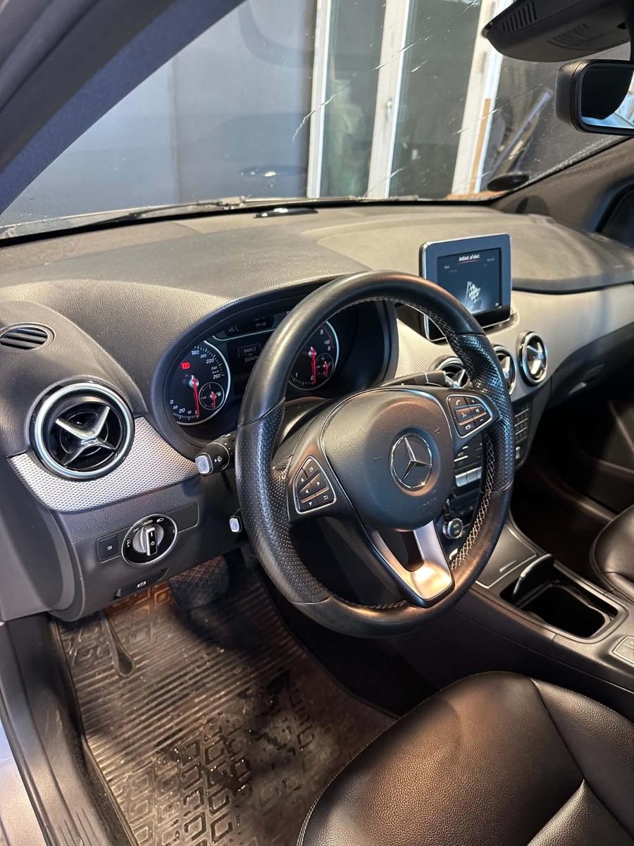 Mercedes-Benz B220 2014 — photo 5