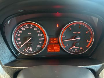 BMW 330 d Touring xDrive*AHK*Bluetooth*PDC*SHZ*Klima