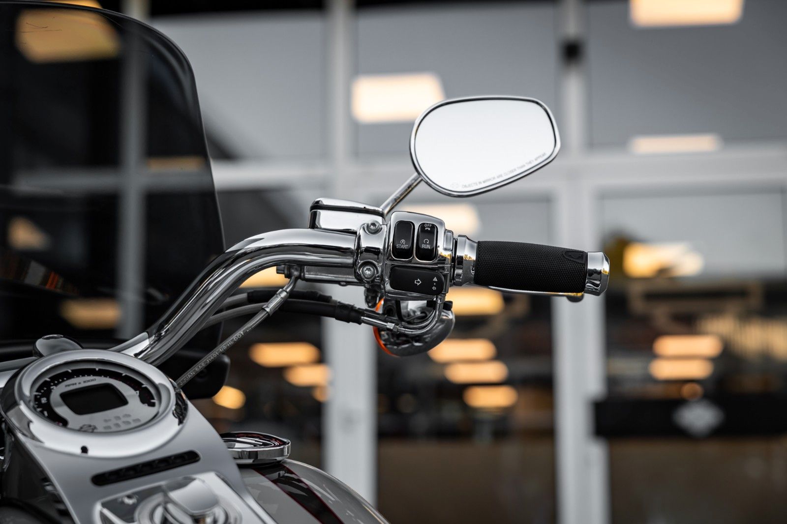 Fahrzeugabbildung Harley-Davidson CVO SOFTAIL CONVERTIBLE FLSTSE2 110 - AMC  -