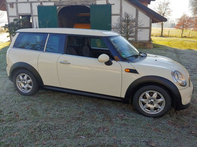 MINI CLUBVAN  One - 8 fach bereift. Netto:4.990 EUR