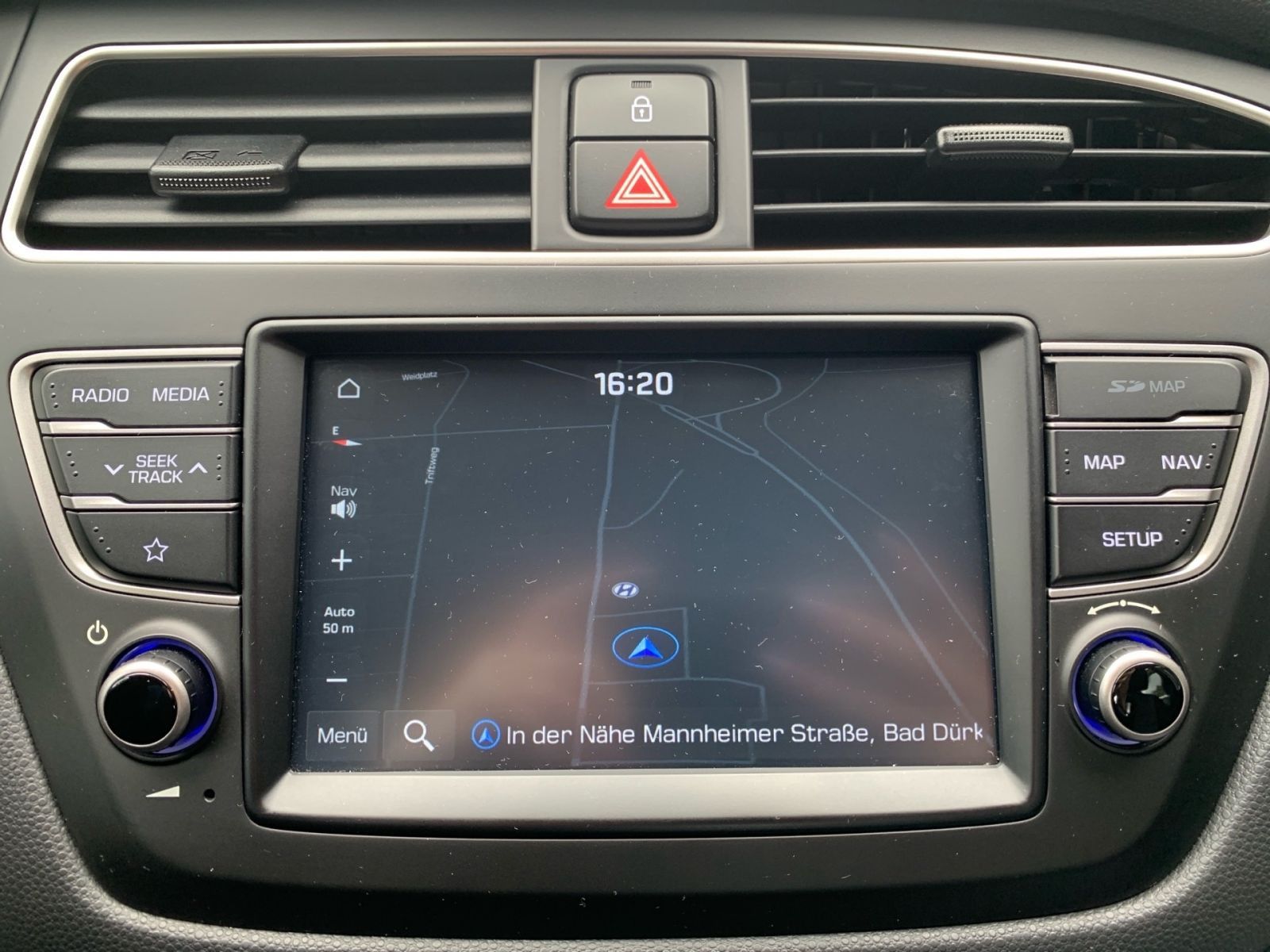 Fahrzeugabbildung Hyundai i20 Active 1.0 Trend Navi Kamera Sitzheizung