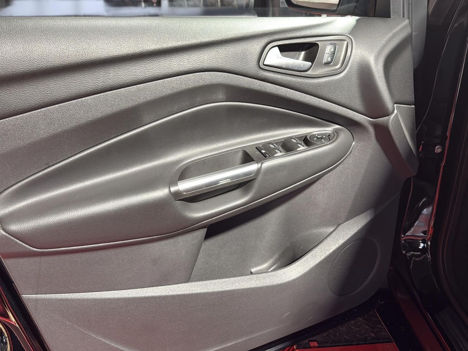 Fahrzeugabbildung Ford Kuga ST-Line/ ATM bei 52.000km / unfallfrei