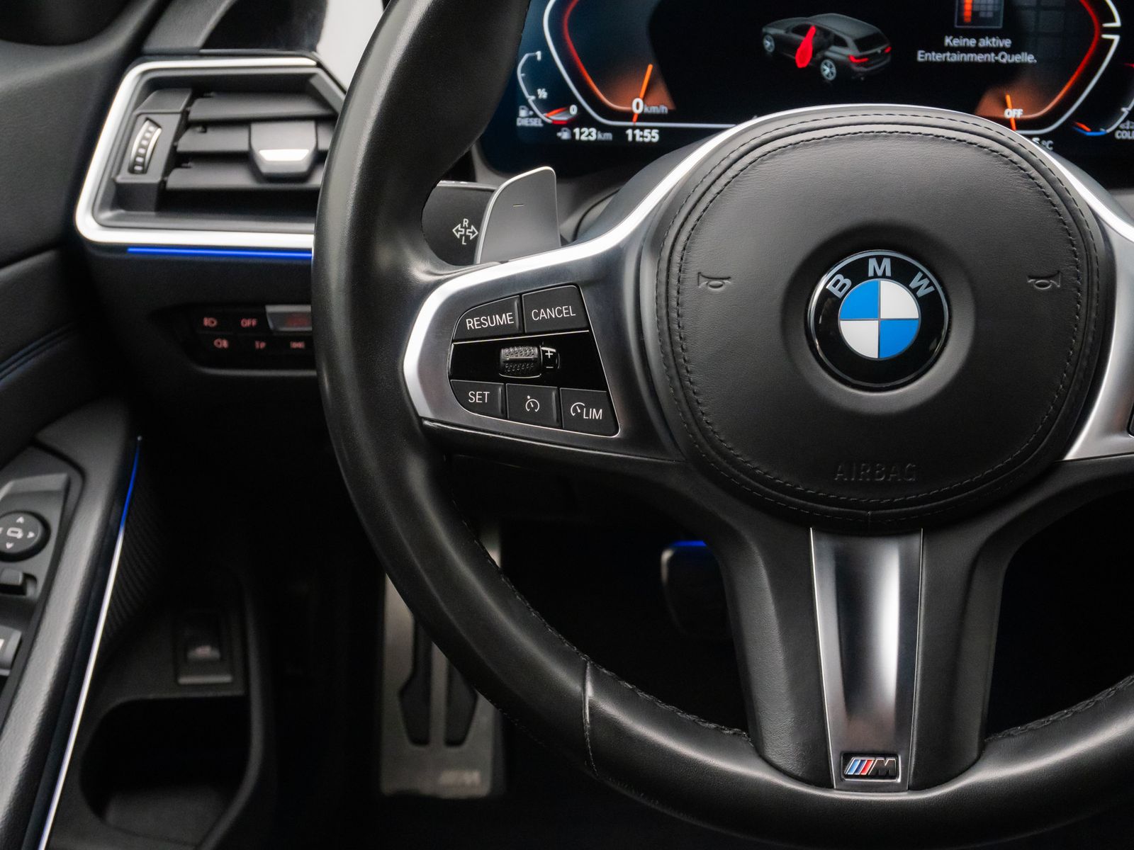 Fahrzeugabbildung BMW 320d M Sport DAB Alarm PDC LED Individual 19Zoll