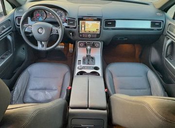Volkswagen Touareg - 11