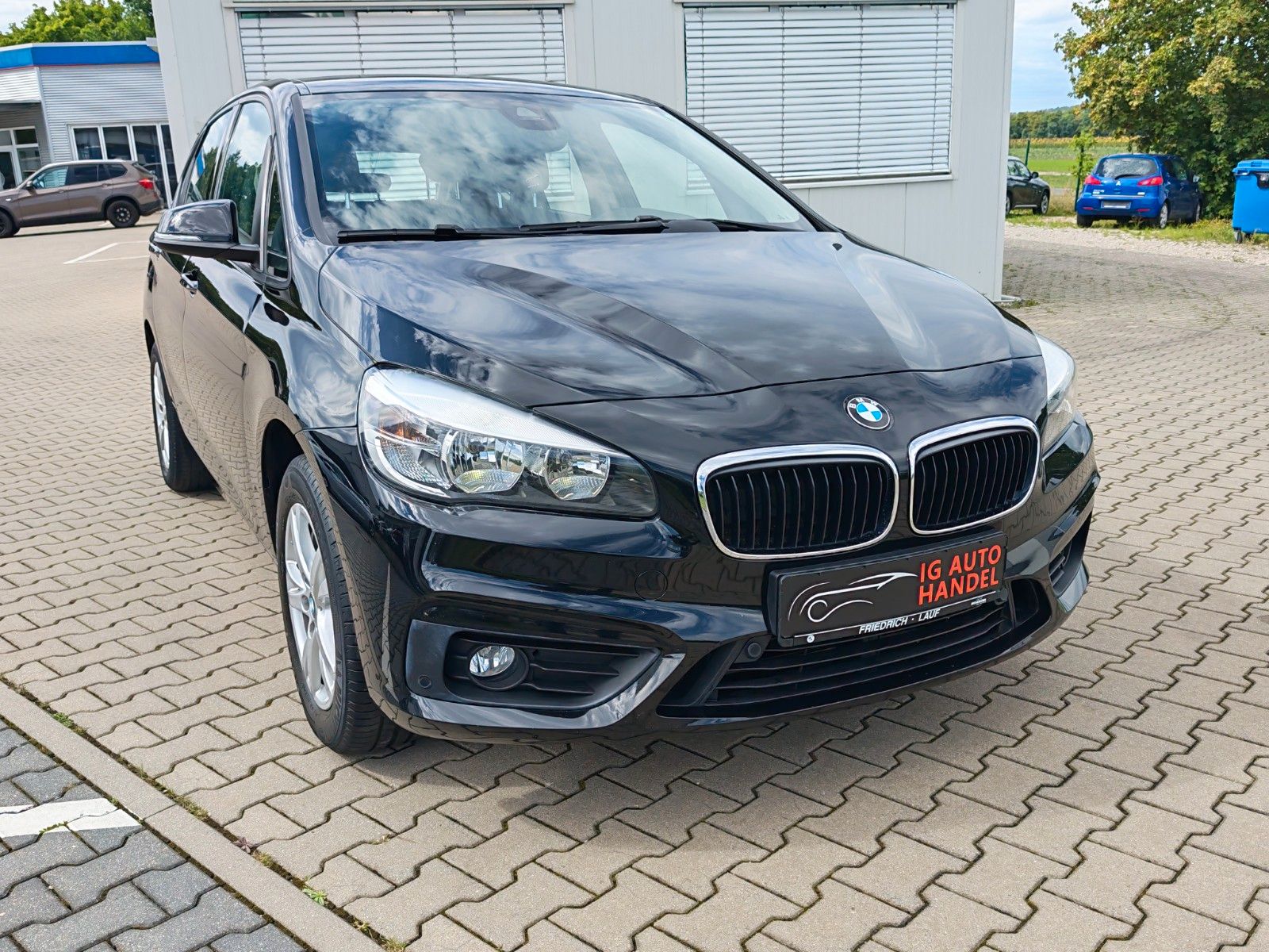 BMW 218 - 1
