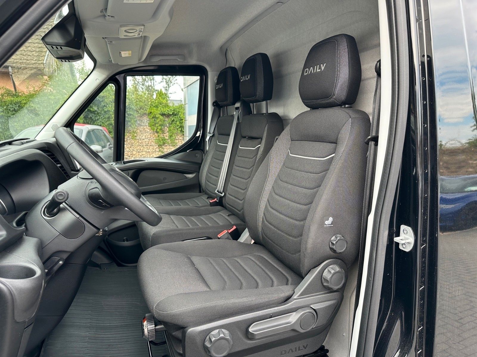 Iveco Daily L2H3 Automatic 35S18HA – Bild 26