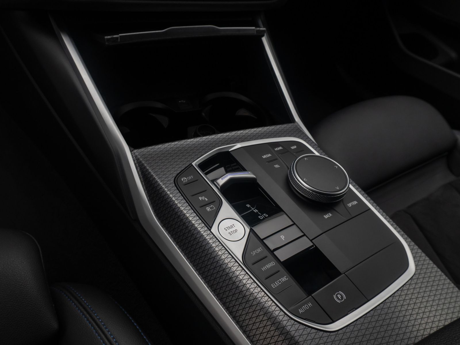 Fahrzeugabbildung BMW 330e M Sport DAB Kamera HUD H/K 19Zoll Parkassis