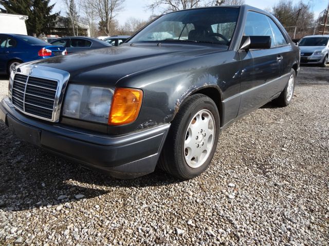 Mercedes-Benz E 220 Coupe/Leder/2.Hand/Schiebedach/