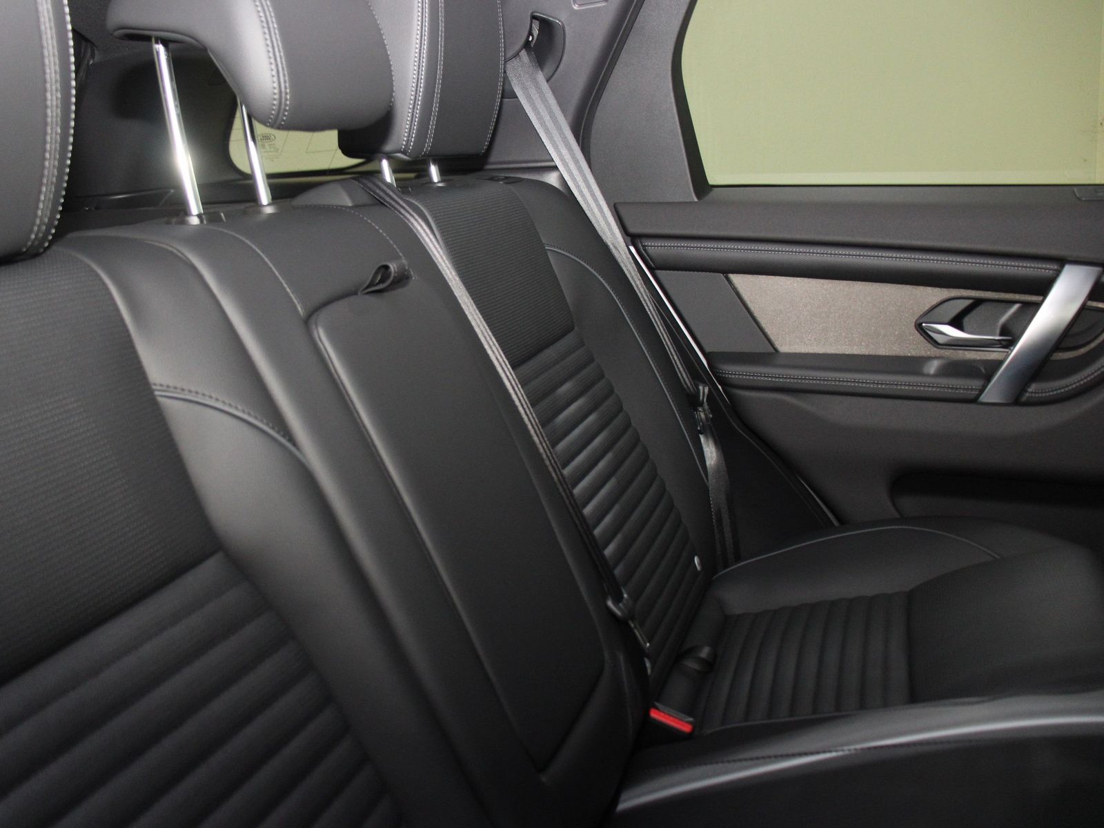 Land Rover Discovery Sport - Bild 8