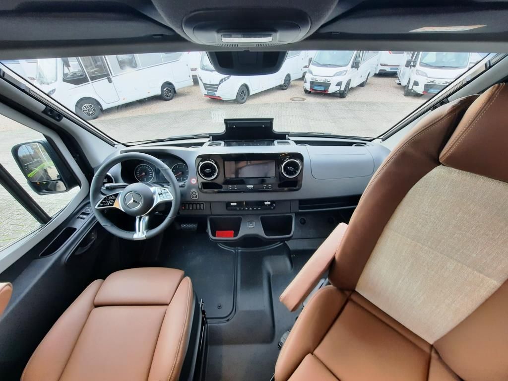 Fahrzeugabbildung HYMER / ERIBA / HYMERCAR Camper Van Grand Canyon S 700 Verfüg./Sale 19.85