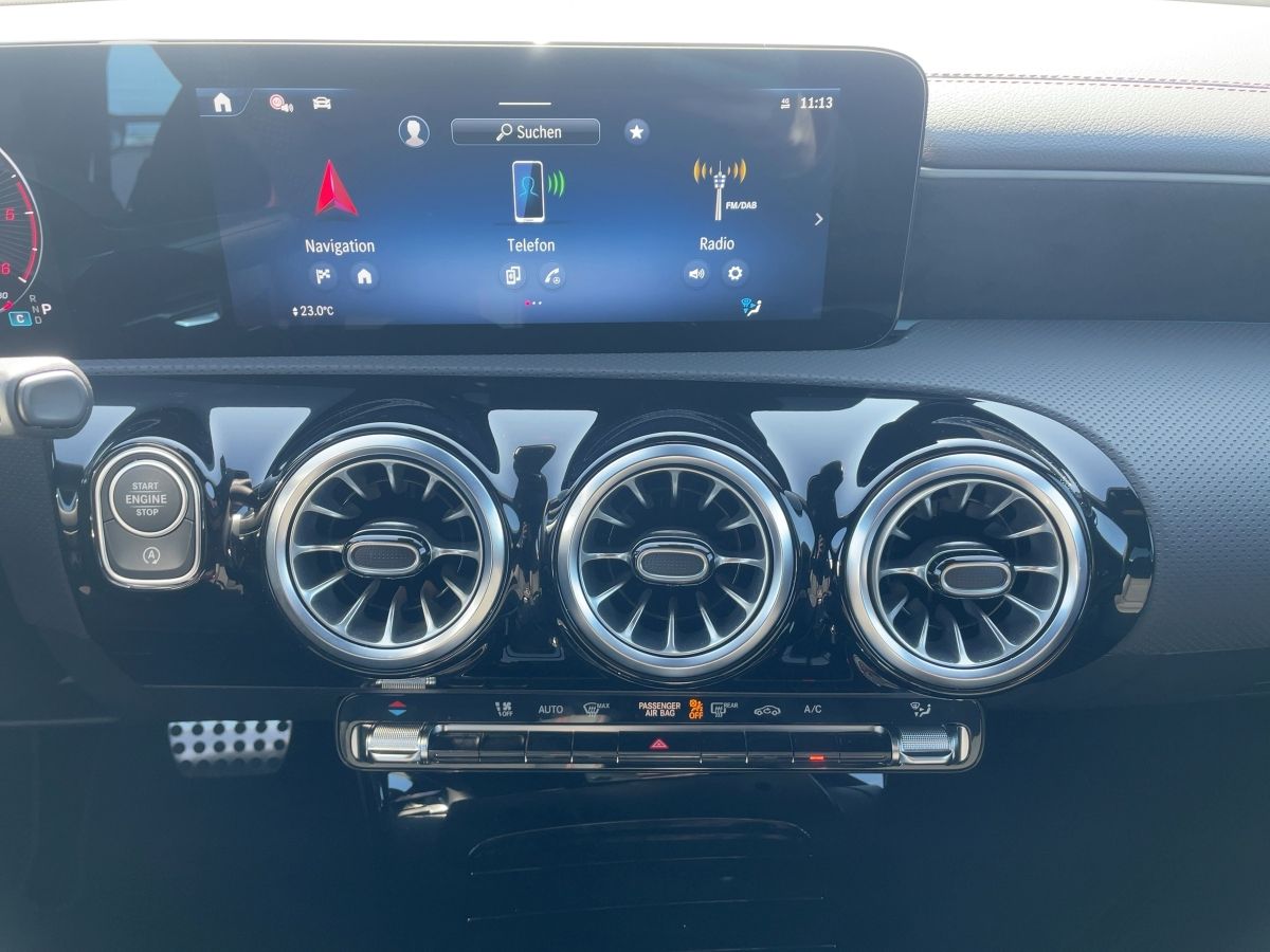 Fahrzeugabbildung Mercedes-Benz CLA 220 d Coupe AMG/Night/360°/AHK