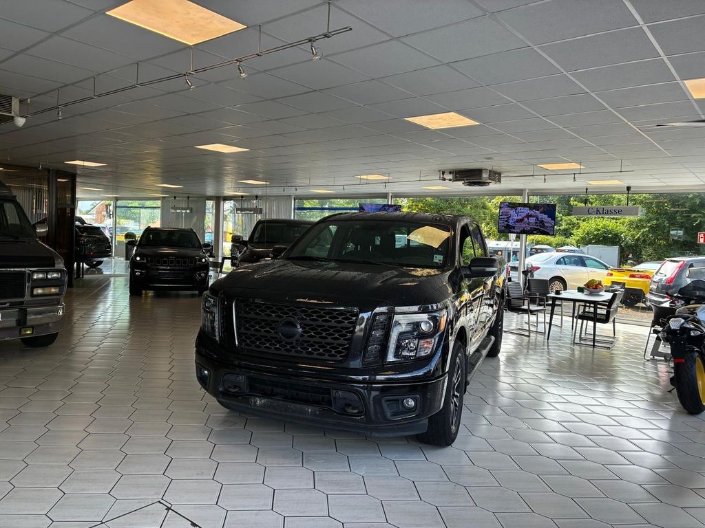 Image of Nissan Titan