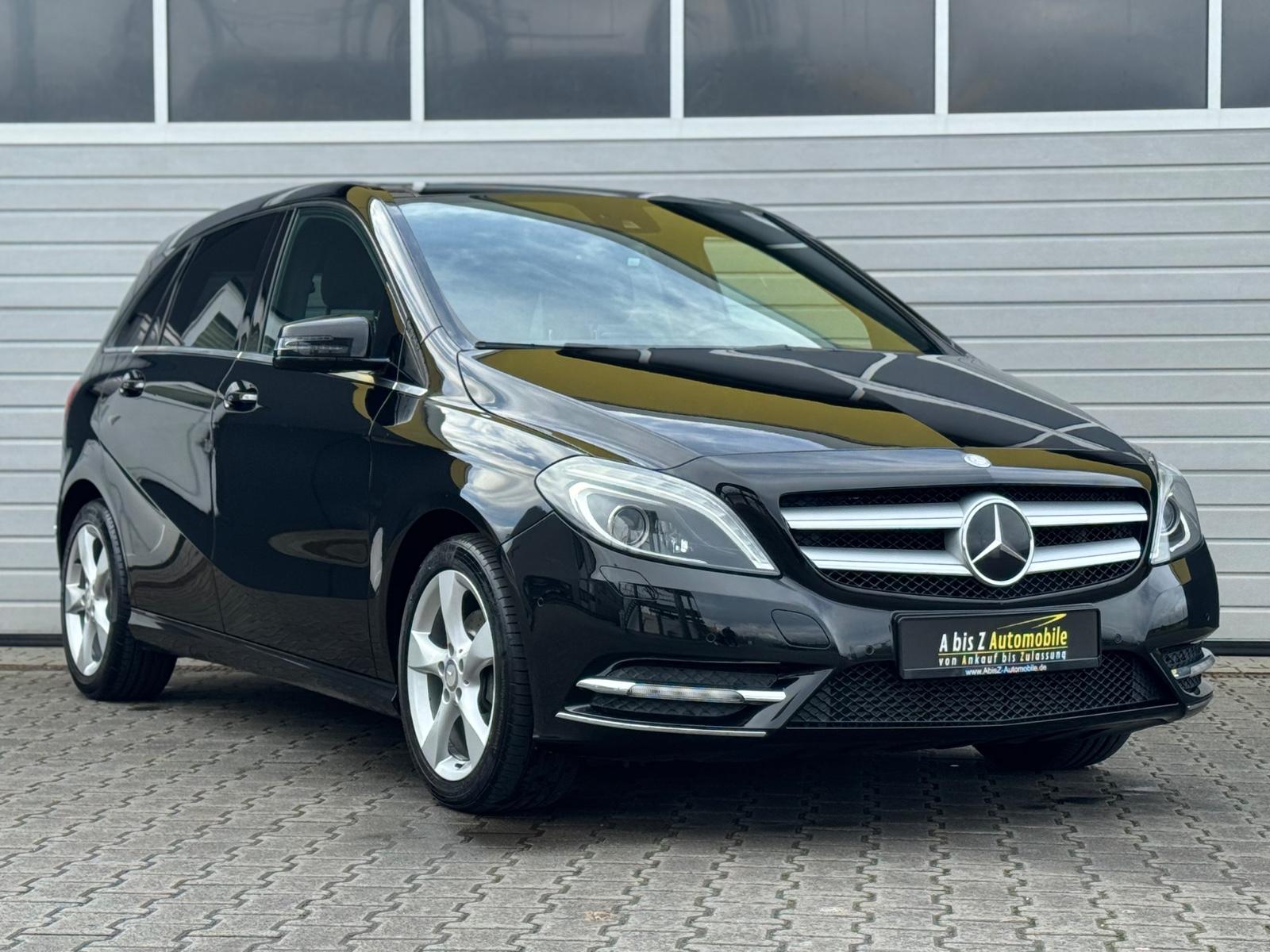 Mercedes-Benz B180 1.Hand/SHZ/NAVI/ILS/PANO/Garantie