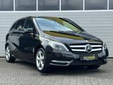 Mercedes-Benz B180 1.Hand/SHZ/NAVI/ILS/PANO/Garantie - gebrauchte Mercedes-Benz B 180 aus dem Jahr 2012
