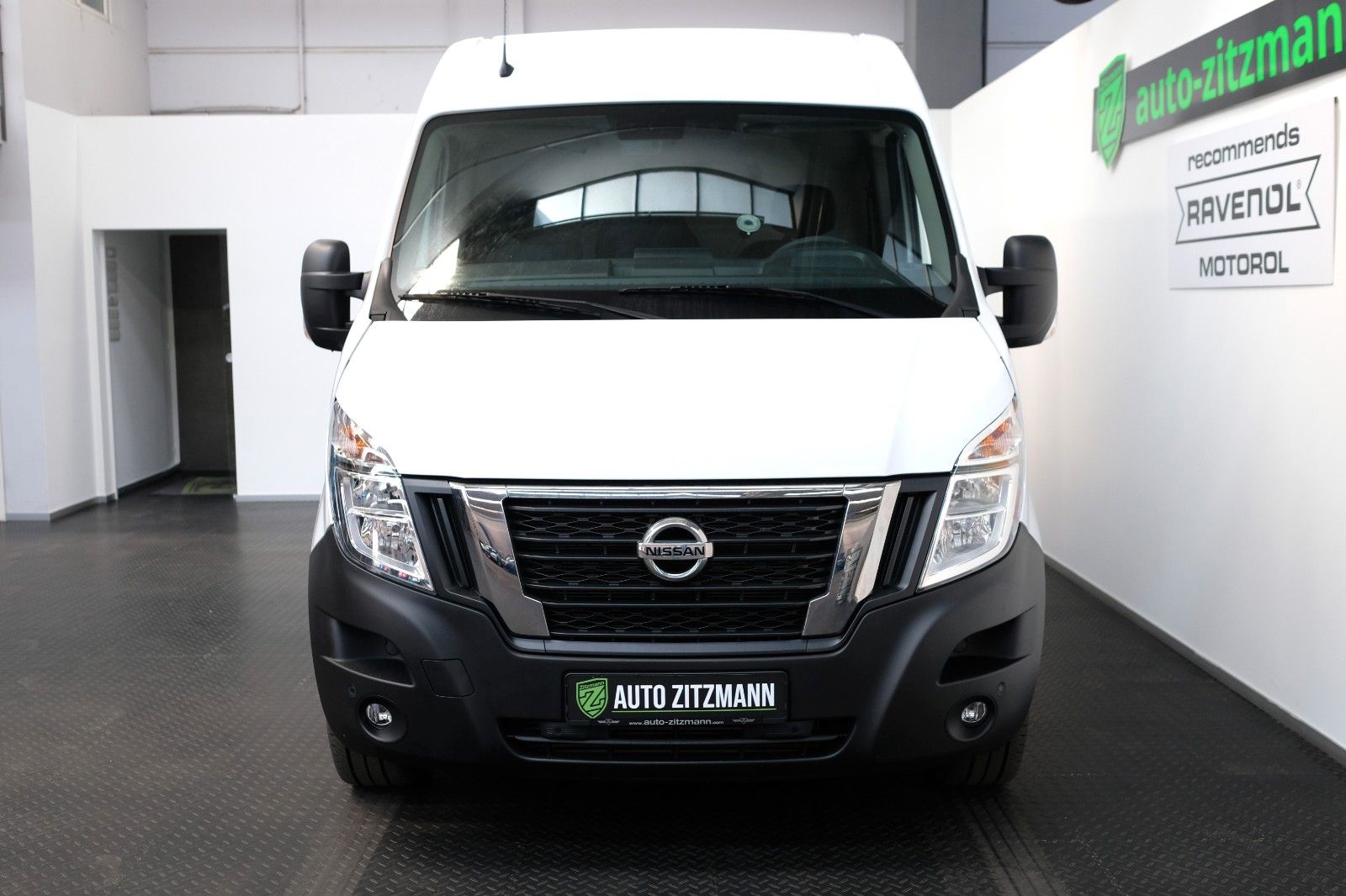 Fahrzeugabbildung Nissan Interstar KAWA L2H2 3,5t NAVI AHK KAMERA