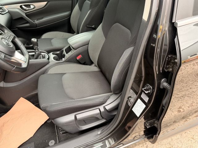 Fahrzeugabbildung Nissan Qashqai 1.3 DIG-T N-Connecta PGD+WP*18`+AHK