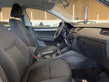 MYAUTOCENTER – Gebraucht- und Jahreswagen mit Werkstattservice in Pfaffenhofen Skoda Octavia Lim. Active *1. Hand*LED*Klima*PDC*TÜV*