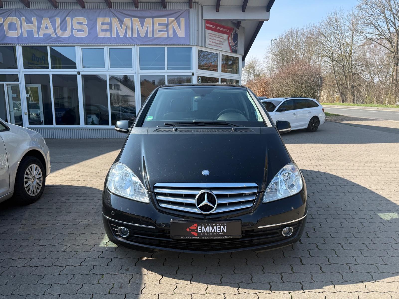 Mercedes-Benz A 160 Automatik ELEGANCE/ Navi/Tempomat/Sitzhzg
