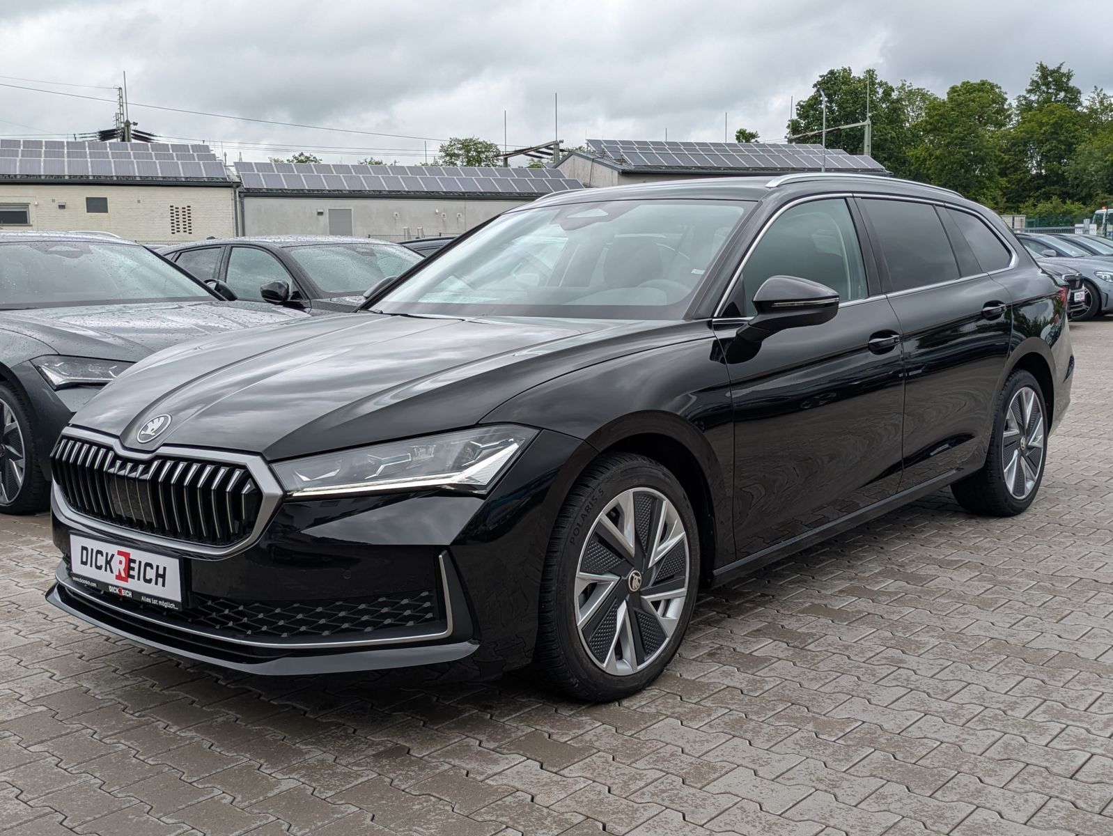 Fahrzeugabbildung SKODA Superb 2.0 TDI 4x4 Selection MATRIX*AHK*5J GAR.