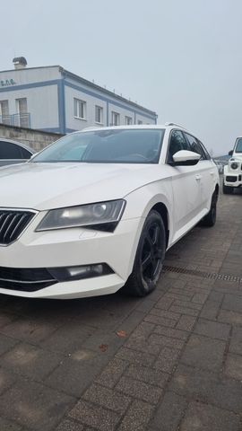 Skoda Superb combi 2.0 Tdi DSG 110kw A7