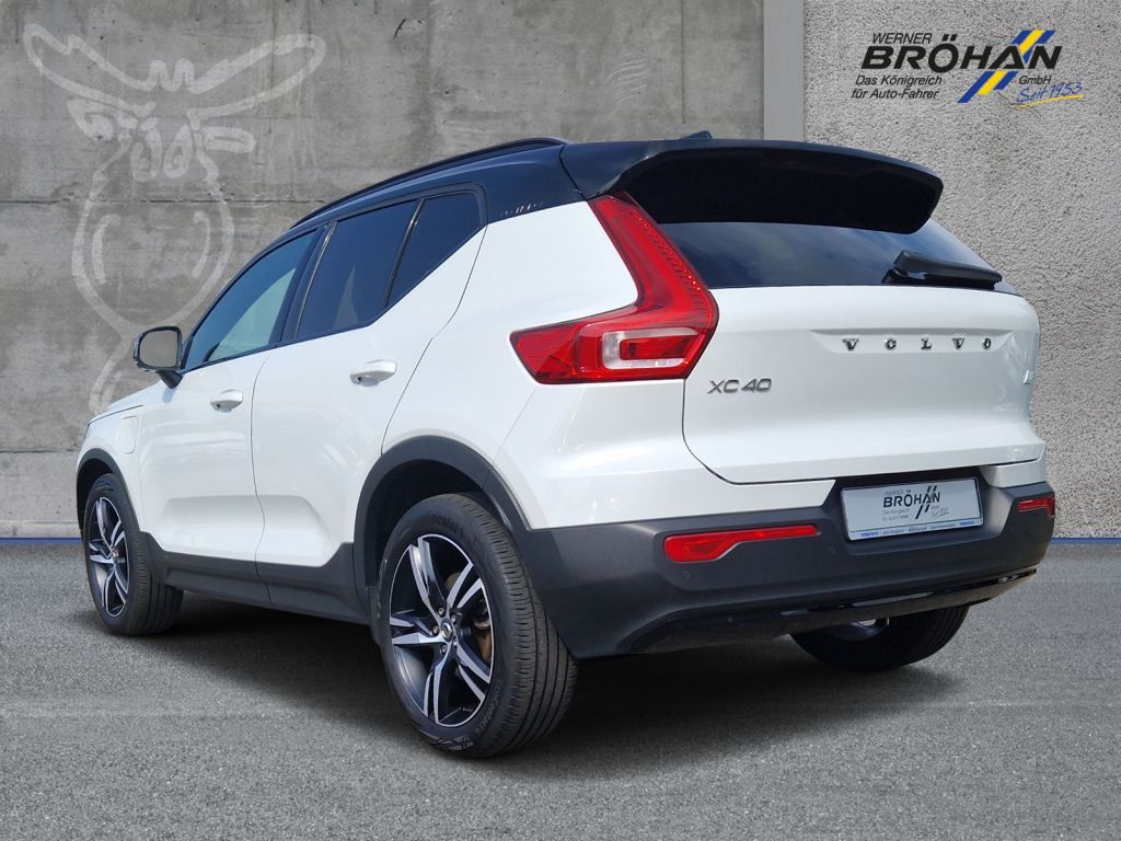 Fahrzeugabbildung Volvo XC40 T5 Recharge DKG RDesign