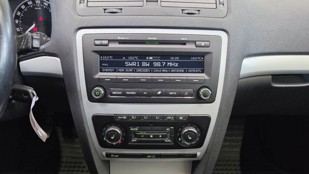 1.4 TSI AHK PDC SHZ Tempomat Garantie