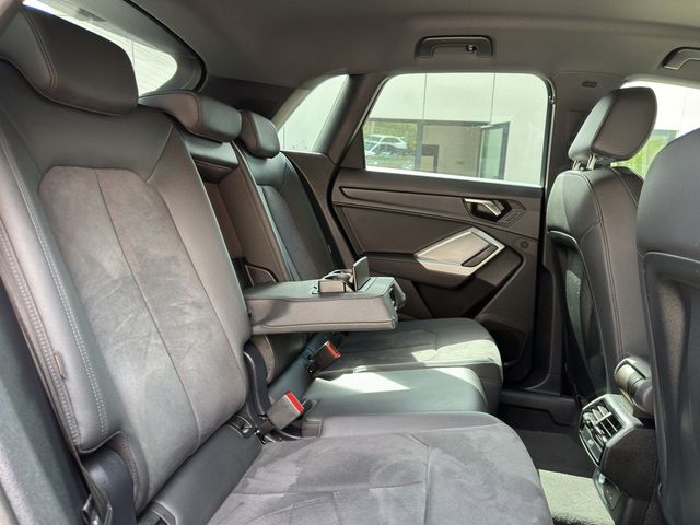 Q3 35 2.0 TDI S line