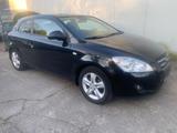 Kia cee'd / Ceed LX 2. Hand top Zustand Klima ZV etc - Kia aus 2009: Cee D