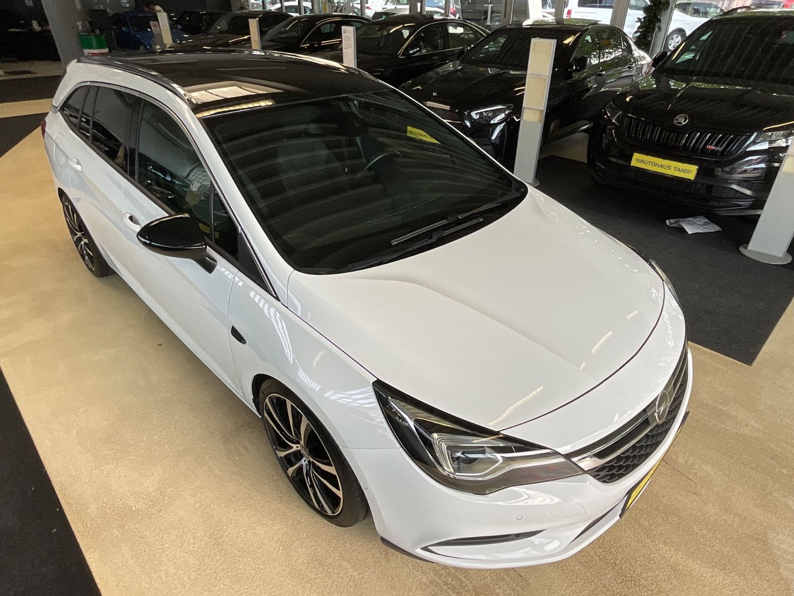 Fahrzeugabbildung Opel Astra K Sports Tourer Ultimate*OPC Line