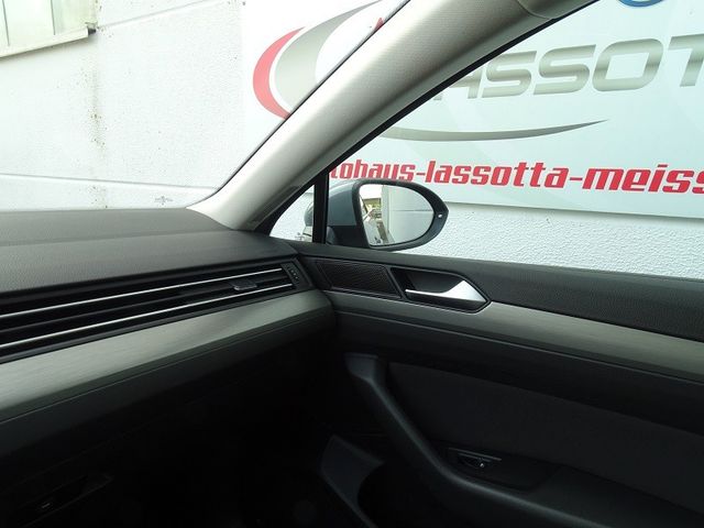 Passat Variant 1.5 TSI DSG Conceptline/ Business