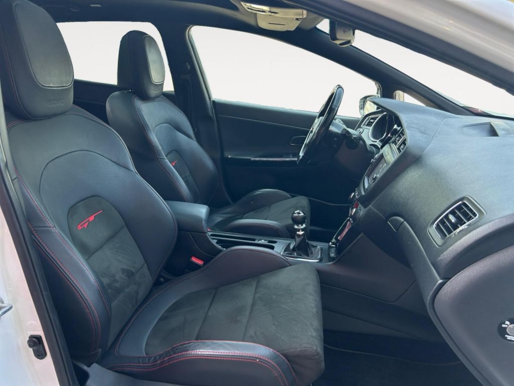 Fahrzeugabbildung Kia Ceed 1.6 T-GDI GT-Track