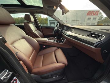 BMW 530 Gran Turismo - 10