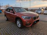 BMW X1 sdrive 20i, Top Zustand, Rentnerfahrzeug - : Geländewagen, Rent