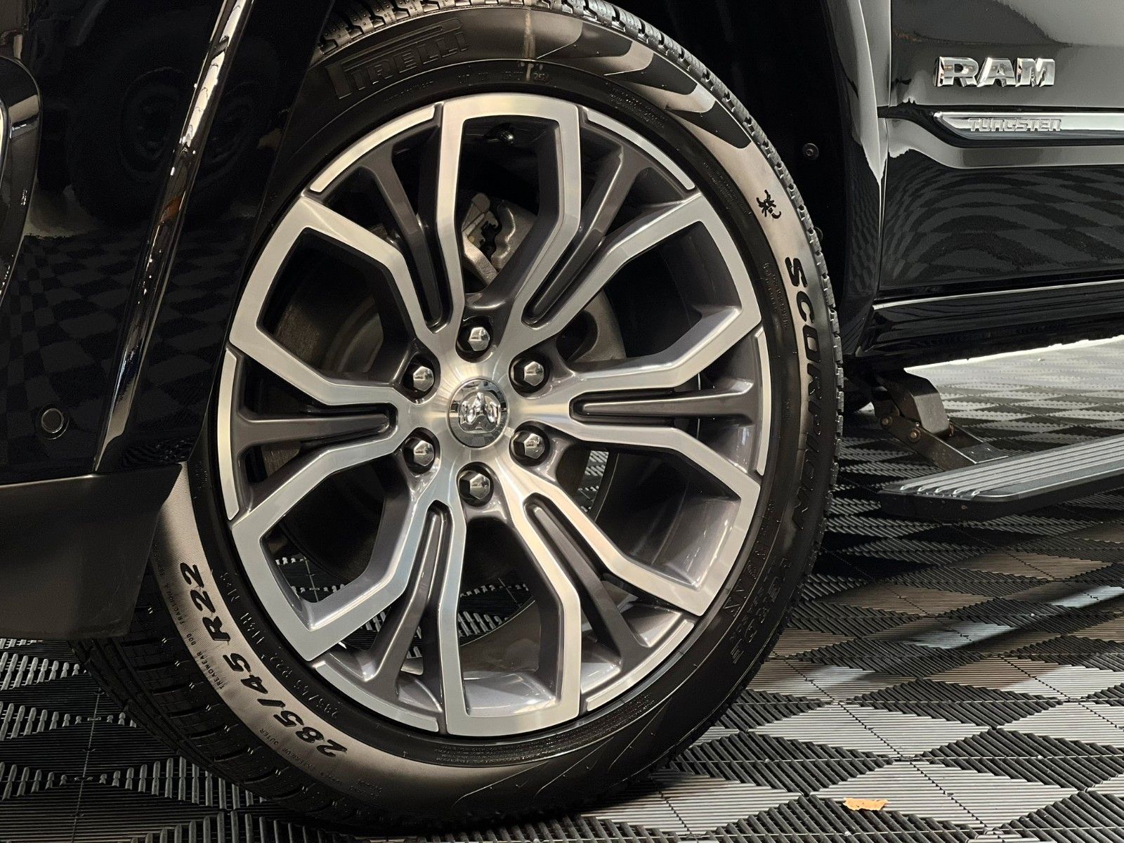 Fahrzeugabbildung Dodge RAM 1500 Tungsten  H/O 3.0L MY25