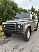 Land Rover Defender 110 Td4 Station Wagon Experience, TÜV  - Land Rover Defender