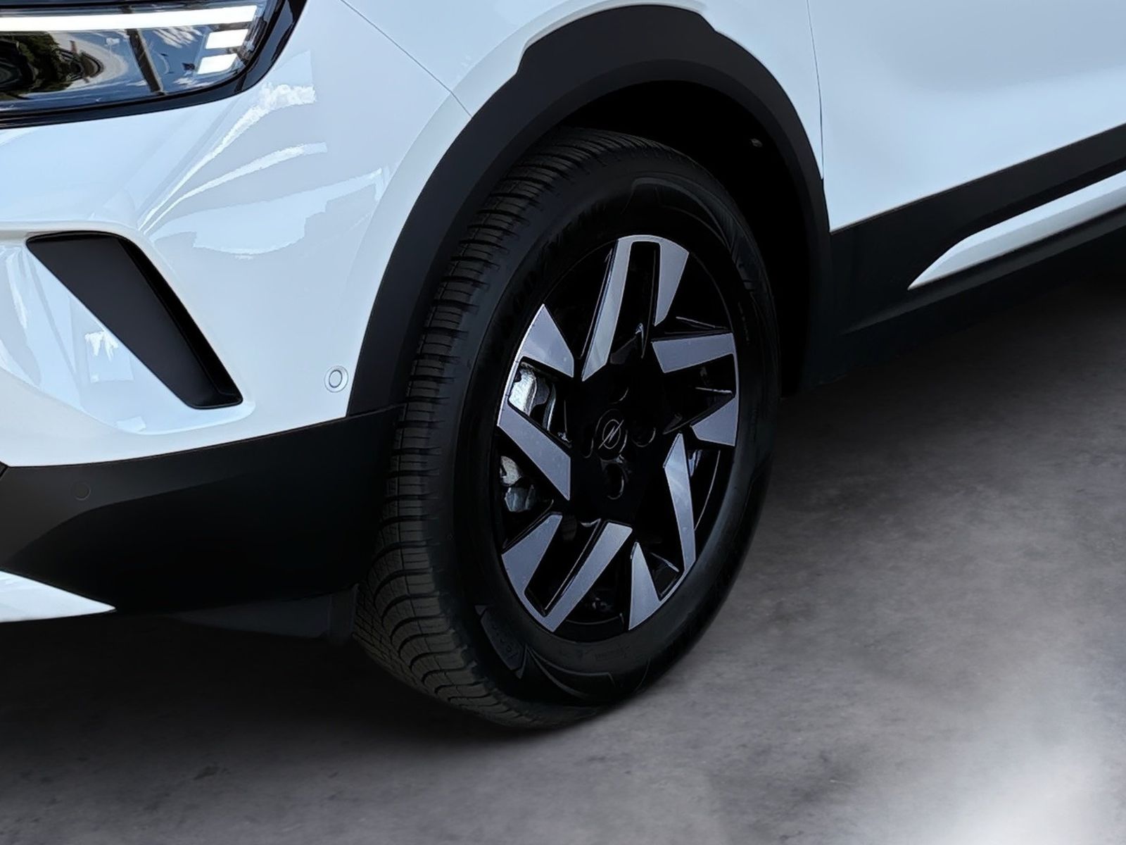 Fahrzeugabbildung Opel Mokka 1.2 Turbo Edition Kamera,LED,Navi,SHZ,PDC