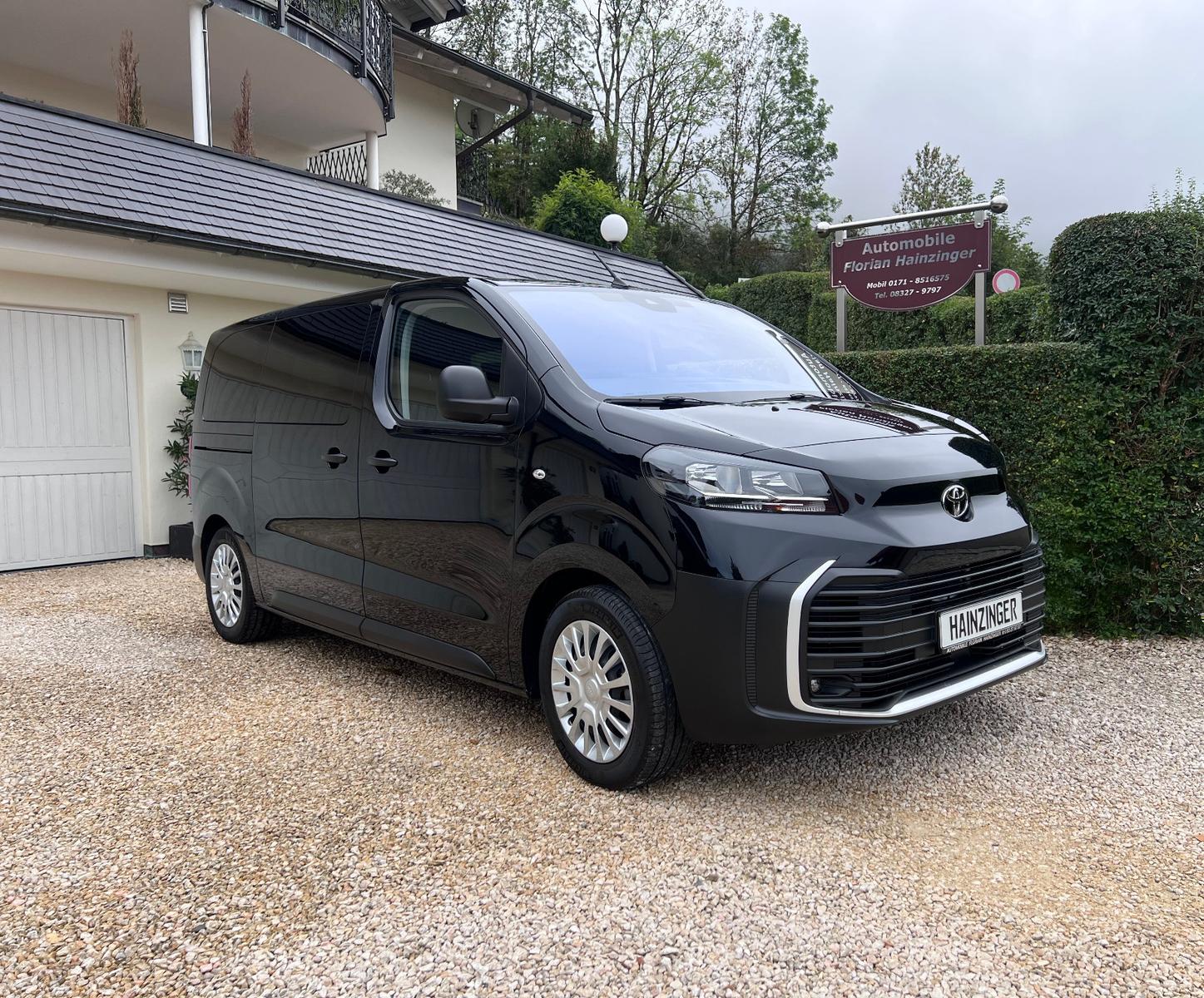 Toyota 2.0 l-Diesel Garantie 10Jahre/160 TKM 8-Sitzer