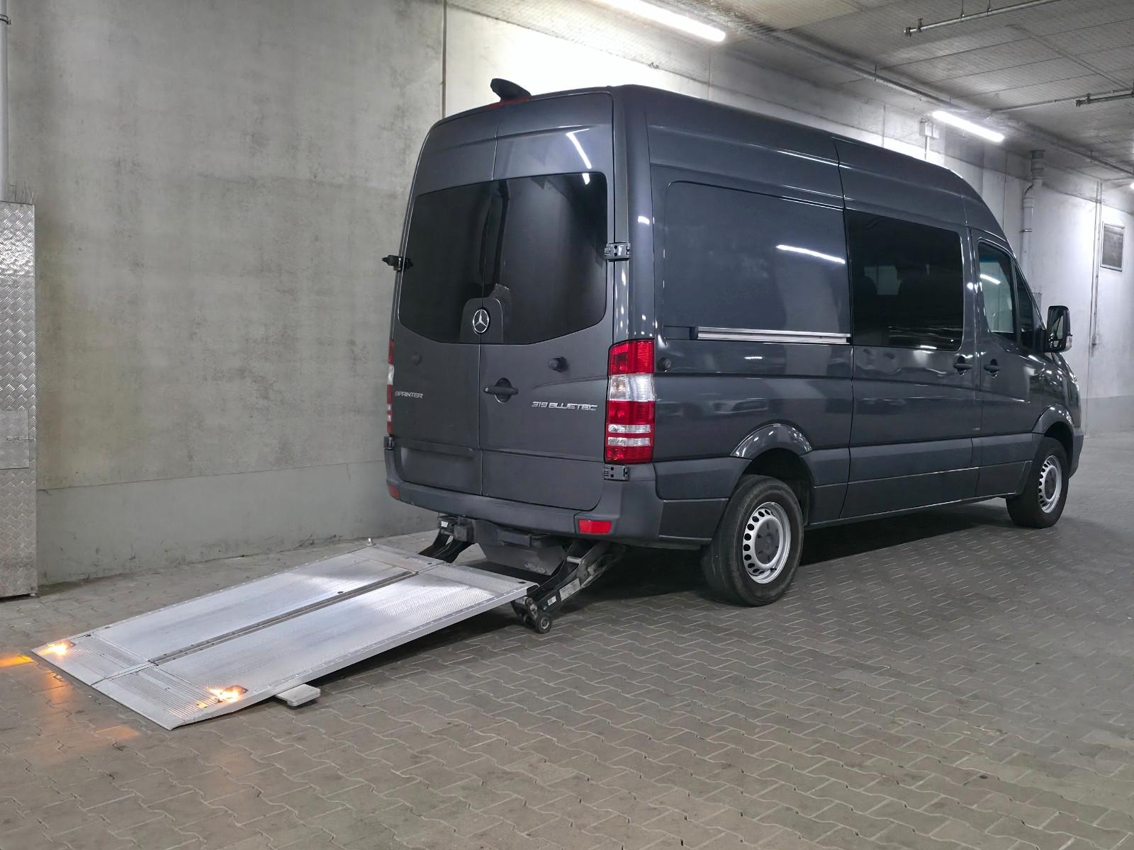 Mercedes-Benz Sprinter 319 Ladebordwand Automatik AHK 3,5T
