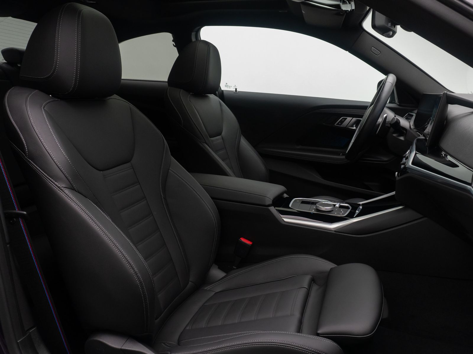 Fahrzeugabbildung BMW M240i xD Coup&eacute; Kamera Alarm DAB HiFi Glasdach