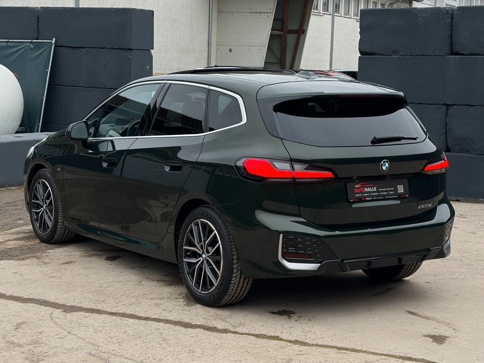 Fahrzeugabbildung BMW 223i Active Tourer M Sport Pano Massage H&K AHK