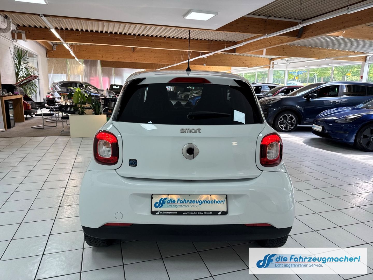 Fahrzeugabbildung Smart forfour electric drive EQ Klimaautom DAB Notbrem