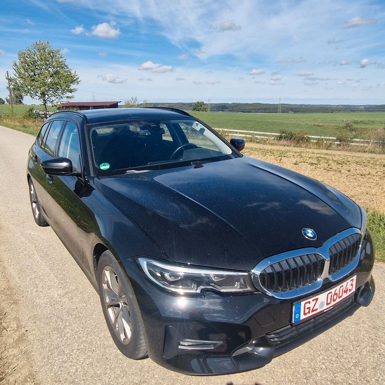 Image of BMW 320